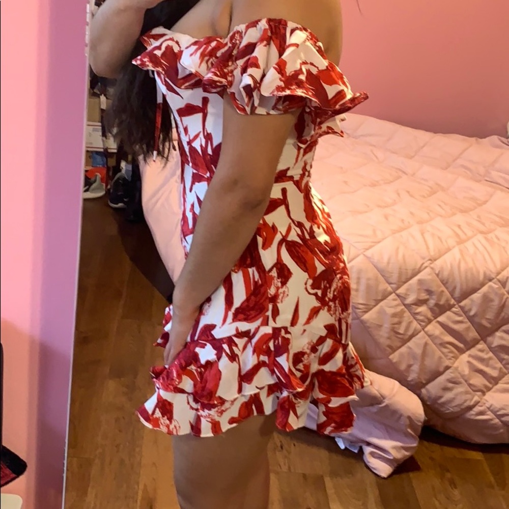 Off the shoulder mini dress 🌺 - Picture 5 of 9